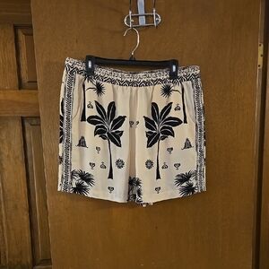 Cabi Tropical Print Women's Shorts